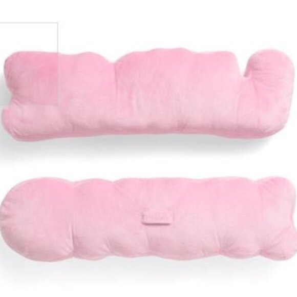 Hello Kitty Set Of 2 Love And Xoxo Pillows - NWT - Picture 3 of 6